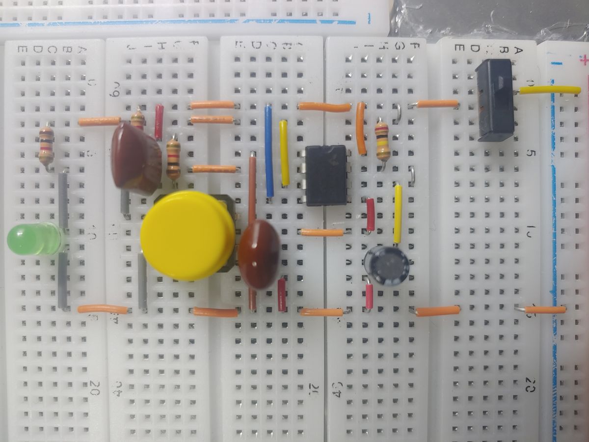 Daily I Did  단안정 멀티바이브레이터 회로(with NE555IC) (2022/07/23)